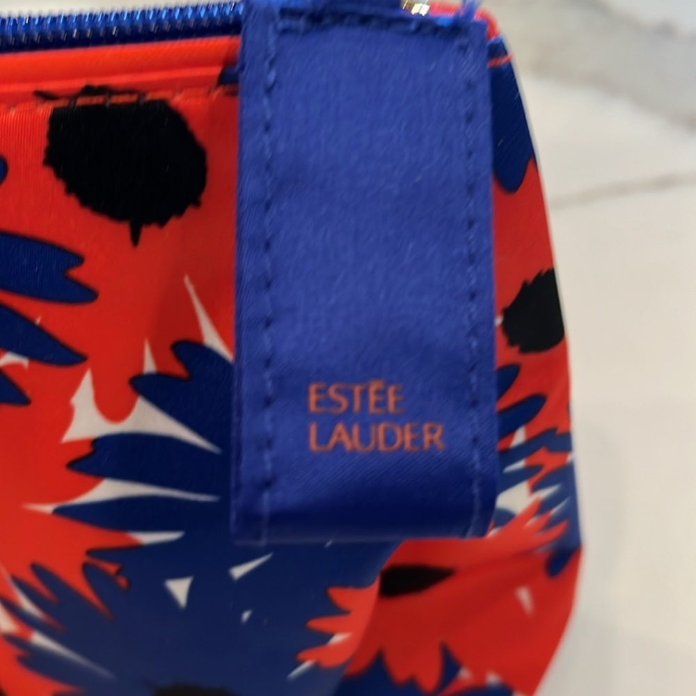 Estee Lauder Red and Blue Cosmetic Bag with Floral Design & 5 Sample Products. - Picture 15 of 15